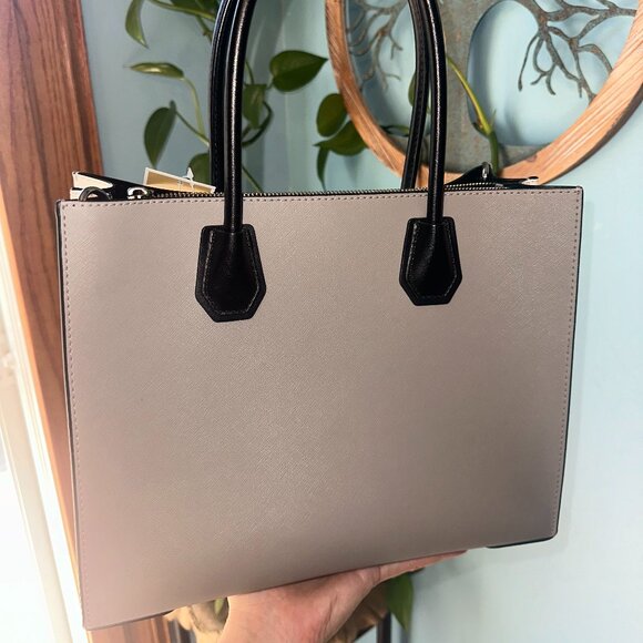 Michael Kors Mercer Tote LIKE NEW with tags - Picture 3 of 4